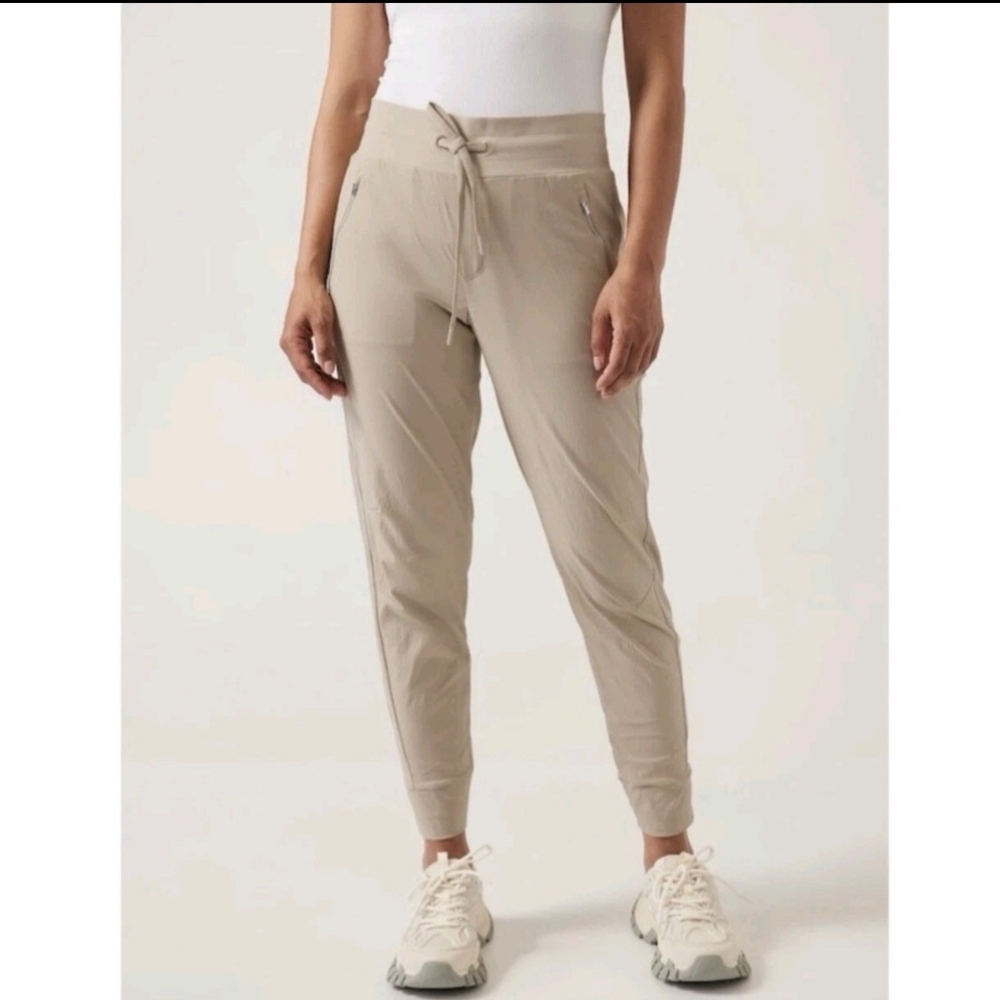 Athleta Trekkie North Beige Jogger Pants